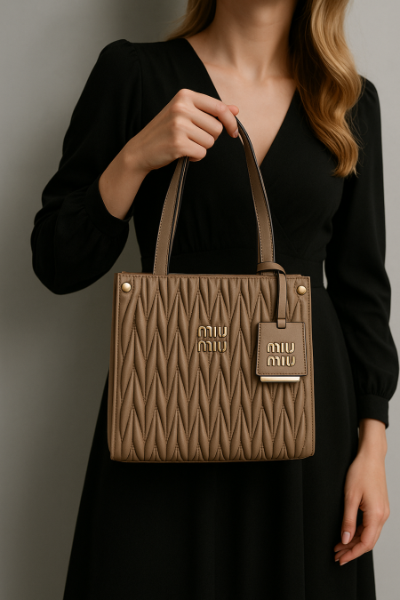 شنطة miu miu