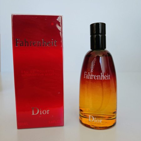 عطر  نسائي ماركة Dior