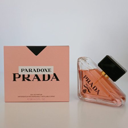 عطر نسائي PRADA